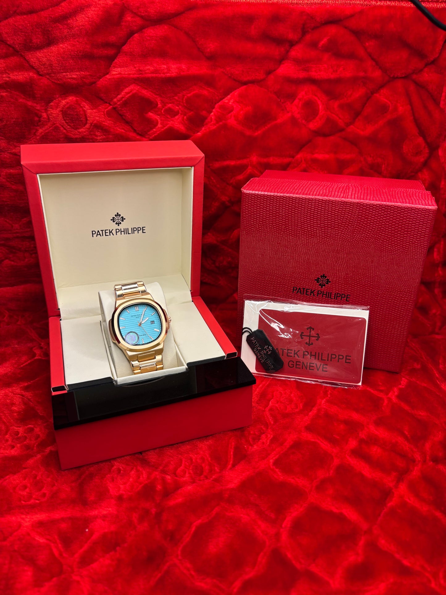 PATEK PHILIPPE
GENEVE ( Sky Blue Dial)