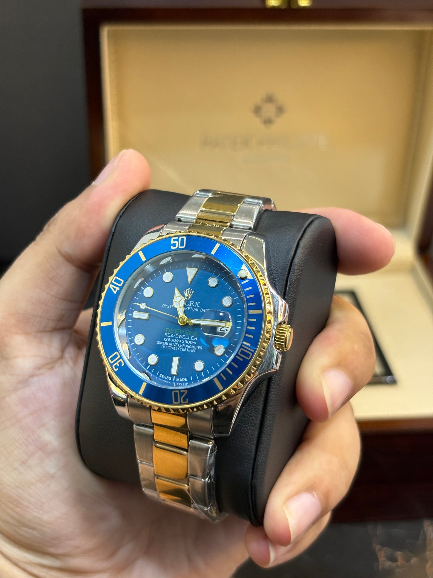 ROLEX SUBMARINER DATE ( BLUE DIAL )