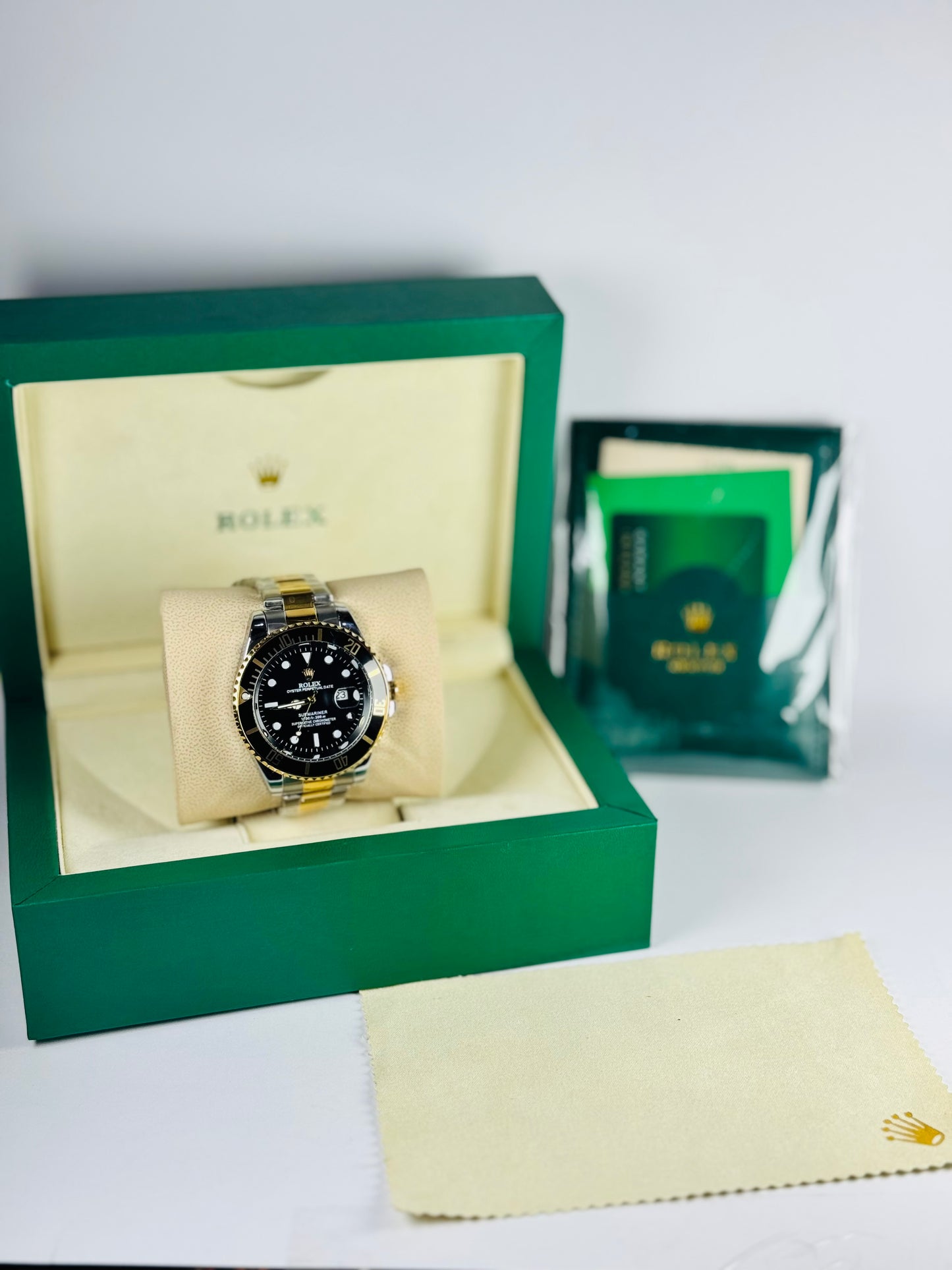 ROLEX  SUBMARINER OYSTER PORREFUAL DATE