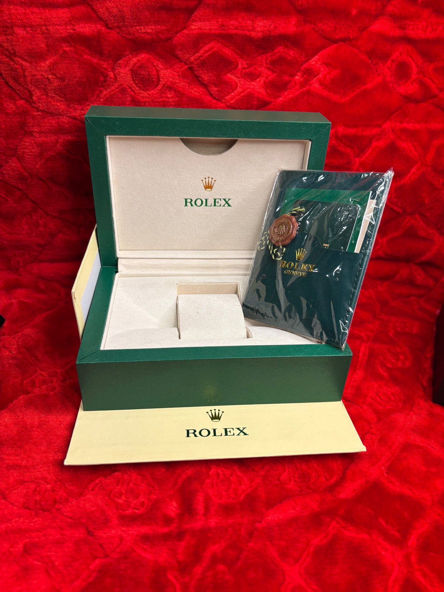 ROLEX
OYSTER PER/ETUAL DATE ADJUST